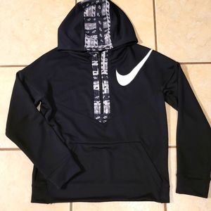 EUC- NIKE FLEECE LINED HOODED SWEATSHIRT WITH LARGE SWOOSH LOGO NIKE CAMO DESIGN